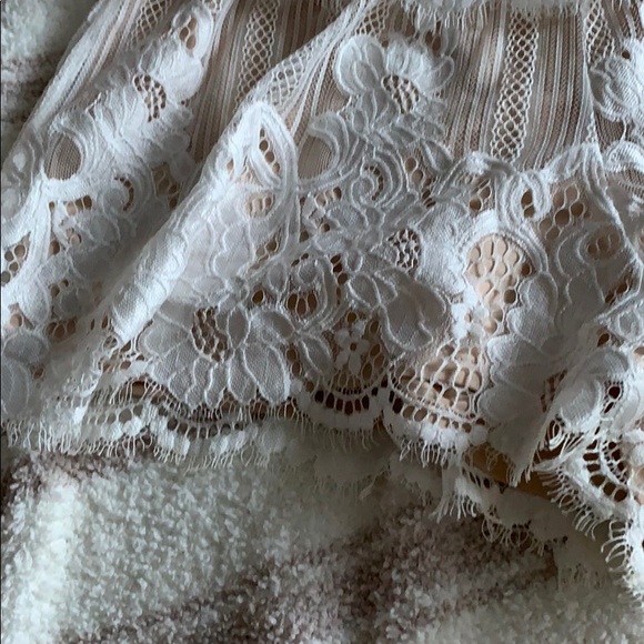 Lovers + Friends White Lace Romper size small - Picture 5 of 7